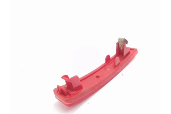 Recambio de reflectante paragolpes trasero para alfa romeo 147 (190) 1.6 t.spark eco distinctive referencia OEM IAM 46778631  