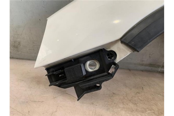 Recambio de aleta delantero izquierda para opel corsa c 1.2 twinport referencia OEM IAM 1101031  
