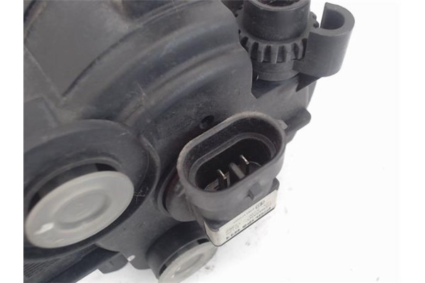 Recambio de faro antiniebla izquierdo para renault clio ii fase ii (b/cb0) referencia OEM IAM 8200002470 89201781 261508990A , N