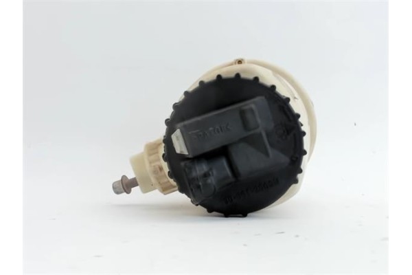 Recambio de faro antiniebla derecho para fiat i doblo (119) 1.9 jtd referencia OEM IAM 086612007ND  