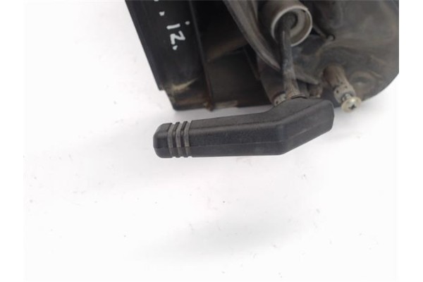 Recambio de retrovisor izquierdo para ford fiesta courier referencia OEM IAM   