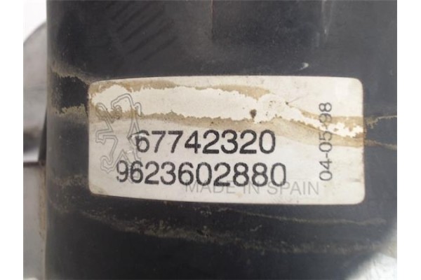 Recambio de faro antiniebla derecho para peugeot 206 sin definir referencia OEM IAM 9623602880  