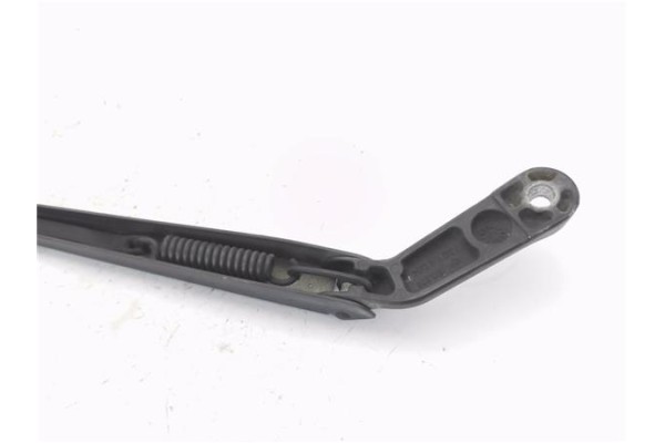 Recambio de brazo limpiaparabrisas delantero derecho para volkswagen bora berlina (1j2) 1.9 conceptline referencia OEM IAM 1J195