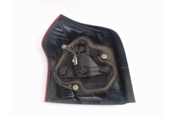 Recambio de piloto trasero derecho para toyota corolla (e12) 1.6 vvt-i referencia OEM IAM 8149713010  