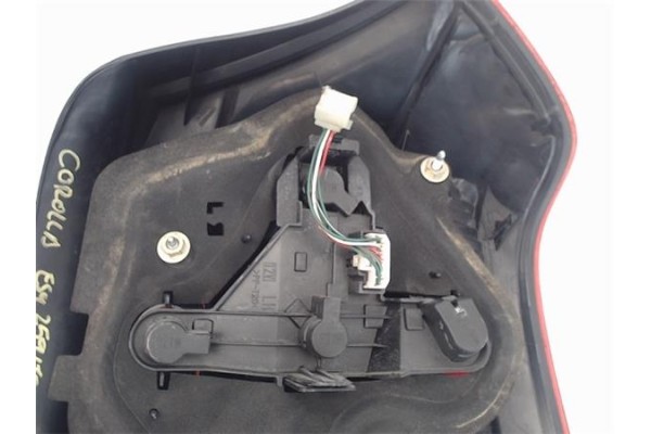 Recambio de piloto trasero izquierdo para toyota corolla (e12) 1.6 vvt-i referencia OEM IAM 8149813010  