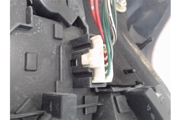 Recambio de piloto trasero izquierdo para toyota corolla (e12) 1.6 vvt-i referencia OEM IAM 8149813010  
