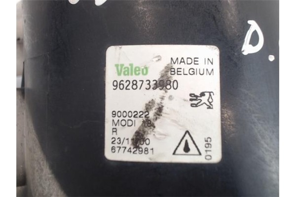 Recambio de faro antiniebla derecho para peugeot 206 sin definir referencia OEM IAM  9628733980 