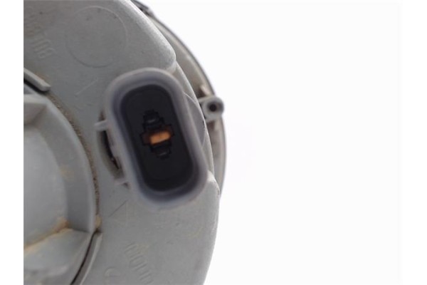 Recambio de faro antiniebla izquierdo para hyundai santa fe (sm) 2.0 crdi 4x4 referencia OEM IAM 9220126000  