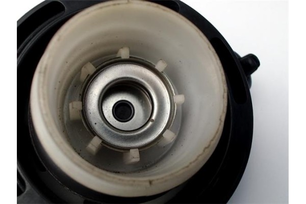 Recambio de tapon combustible para kia ceed (ed) 1.6 crdi 115 referencia OEM IAM 310103A901  