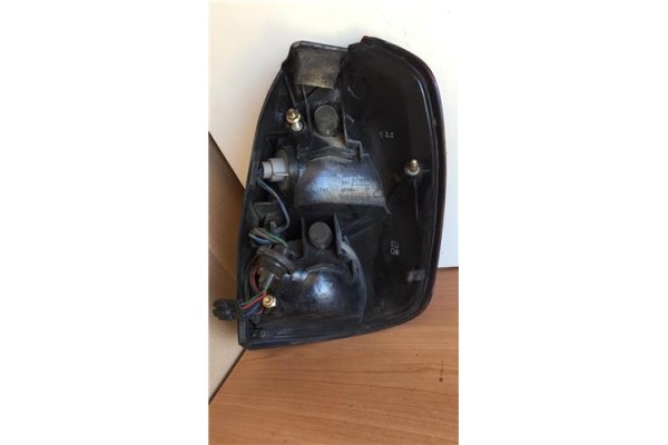 Recambio de piloto trasero izquierdo para subaru legacy berl./ familiar (b12/be/bh) 2.0 gl berlina (2002) referencia OEM IAM WF0