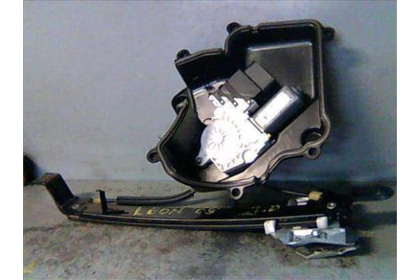 Recambio de mecanismo elevalunas trasero derecho para seat leon ii 1.9 tdi referencia OEM IAM 1K0959704AF  