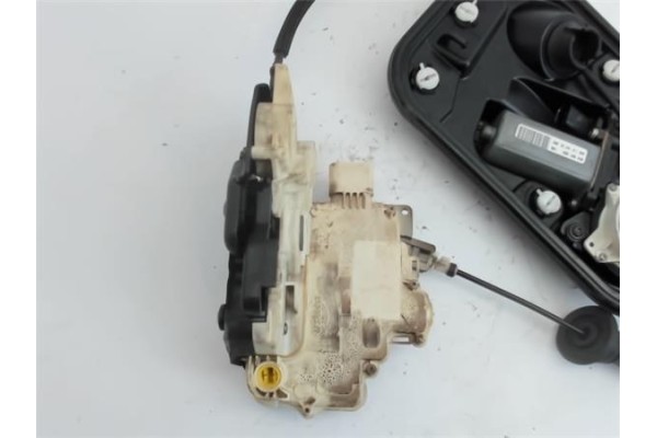 Recambio de cierre electromagnetico delantero izquierdo para audi s6 berlina (4gc) 4.0 tfsi quattro referencia OEM IAM 8J1837015