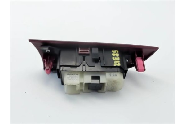Recambio de mando elevalunas trasero derecho para lexus is ii (_xe2_) 220 d (ale20) referencia OEM IAM 8403053020  