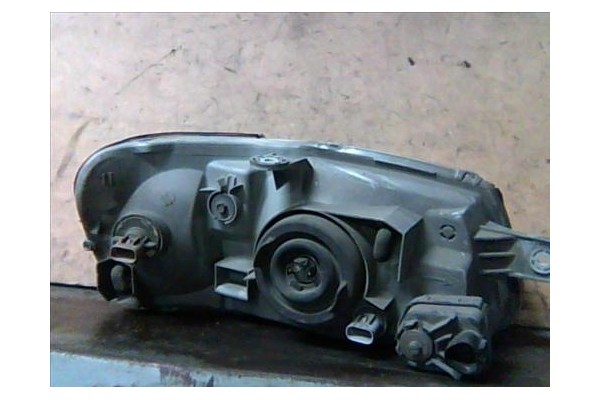 Recambio de faro delantero izquierdo para hyundai accent (lc) 1.3 referencia OEM IAM 9210125020  