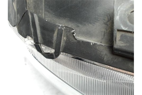 Recambio de faro delantero dcho para renault megane i fase 2 berlina (ba0) referencia OEM IAM 7701047180 67743625 260103707R , R