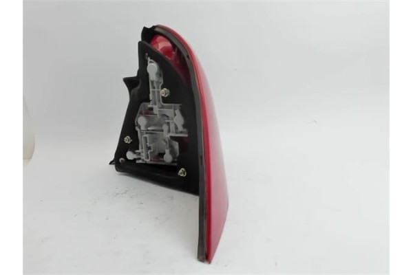 Recambio de piloto trasero izquierdo para ford mondeo iii sedán (b4y) 2.0 16v referencia OEM IAM 1371861 2201377 1319872 , FORD 