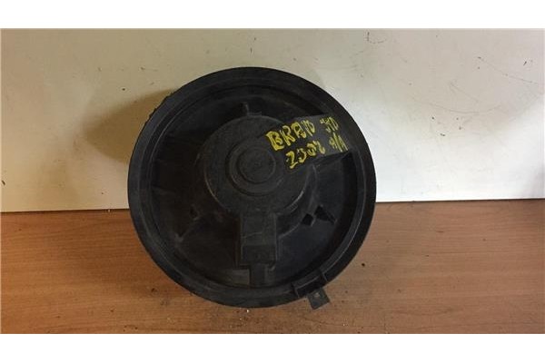 Recambio de motor calefaccion para fiat bravo (182) 1.9 jtd 105 referencia OEM IAM 90225  