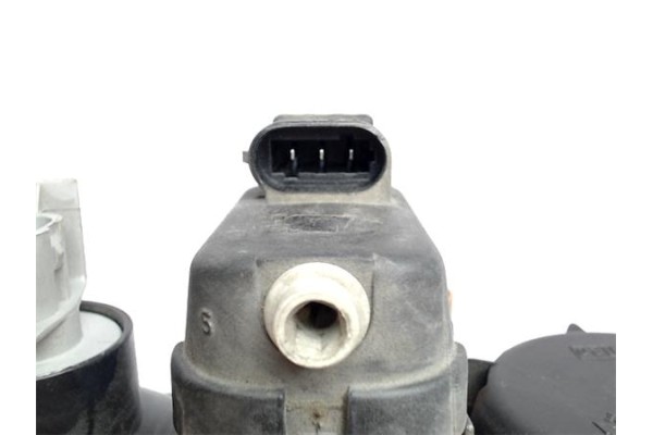 Recambio de faro delantero dcho para renault megane i fase 2 berlina (ba0) referencia OEM IAM 7701047180 67743625 260103707R , R