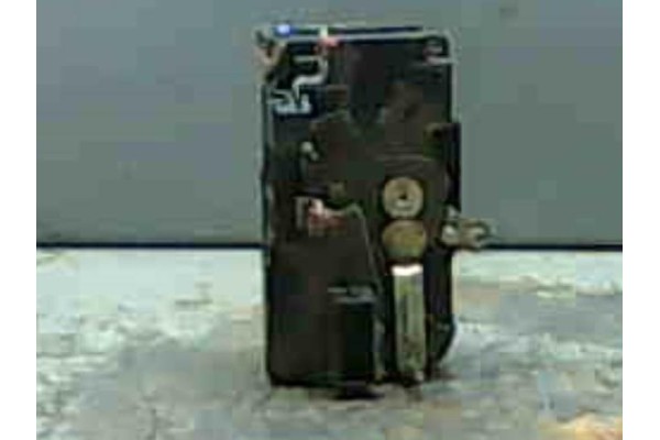 Recambio de cierre electromagnetico delantero derecho para citroen jumpy (u6u) 1.9 td referencia OEM IAM 9136K2  