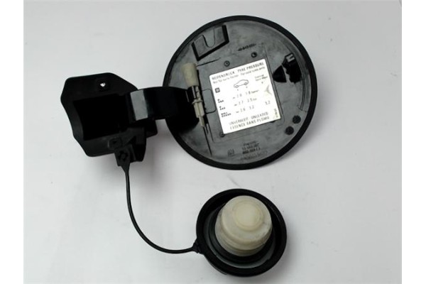 Recambio de tapa exterior combustible para opel corsa d 1.4 referencia OEM IAM 13183307 13183306 