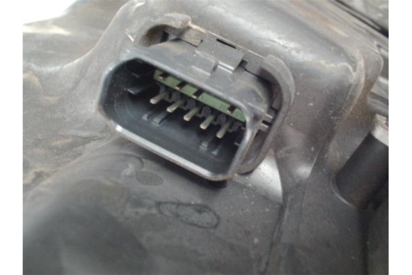 Recambio de faro delantero izquierdo para citroen c4 picasso 2.0 hdi referencia OEM IAM 16298300  