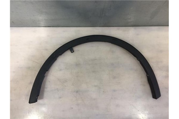Recambio de moldura aleta delantero izquierda para toyota c-hr 2.0 hibrido referencia OEM IAM   