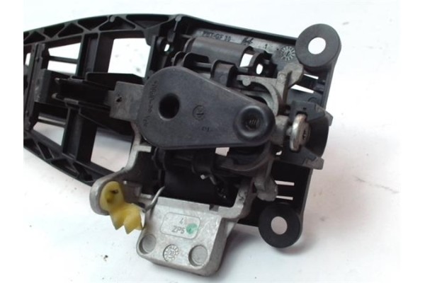 Recambio de maneta exterior delantero izquierda para opel corsa d 1.4 referencia OEM IAM 138685  