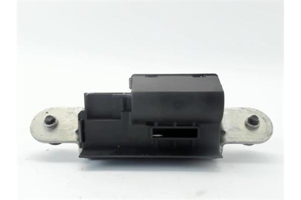 Recambio de cerradura porton para opel corsa d 1.3 cdti referencia OEM IAM 55701971  