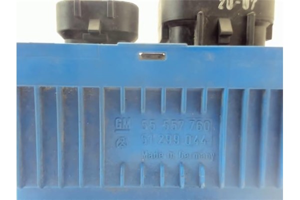 Recambio de caja fusibles/rele para opel corsa d 1.3 cdti referencia OEM IAM 55557760  