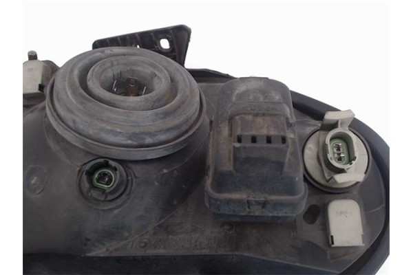 Recambio de faro delantero dcho para renault clio ii fase i (b/cb0) referencia OEM IAM 7701045994 67735105 7701045169 , RENAULT 