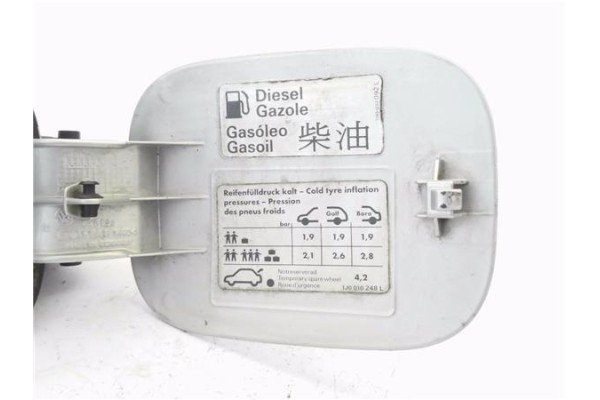 Recambio de tapa exterior combustible para volkswagen bora berlina (1j2) 1.9 conceptline referencia OEM IAM 1J0809857C  