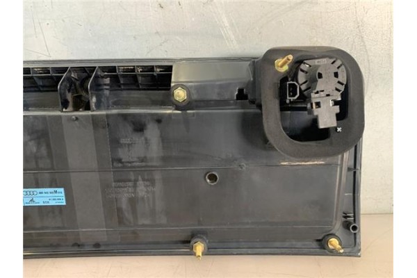 Recambio de piloto matricula para audi allroad quattro (4b5) 2.5 tdi (132kw) referencia OEM IAM 4B9945695M01C  