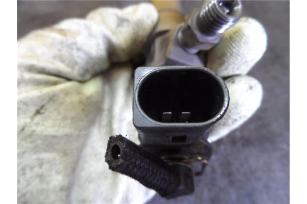 Recambio de inyector para bmw serie 3 berlina (e46) 2.0 320d referencia OEM IAM BRZ4ZNG2 7789661 0445110131 