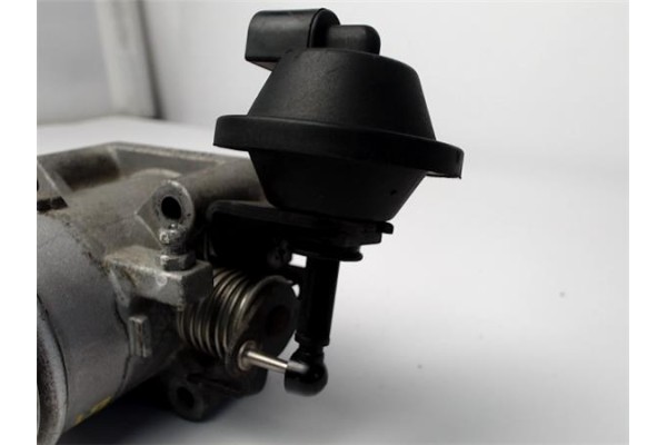 Recambio de caja mariposa aire para kia ceed (ed) 1.6 crdi 115 referencia OEM IAM 351002XXXX  
