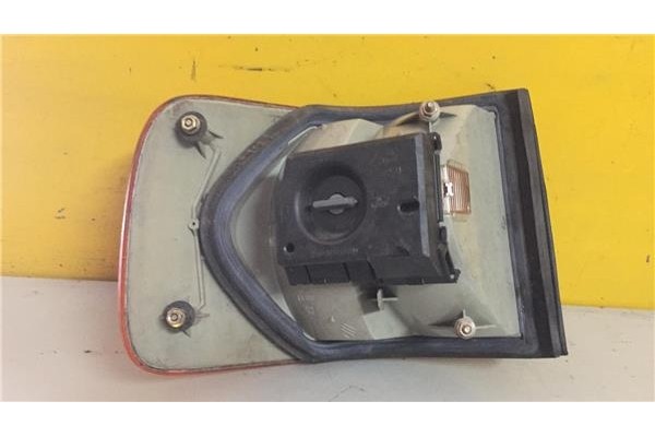 Recambio de piloto trasero derecho para audi 100 berlina (c4) 2.0 básico referencia OEM IAM 4A5945096  