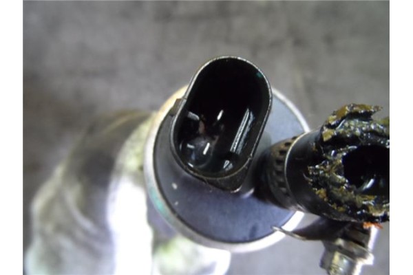 Recambio de bomba combustible para bmw serie 3 berlina (e46) 2.0 320d referencia OEM IAM 67673831 03T244 