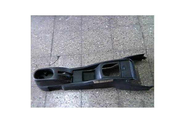 Recambio de consola para peugeot 207 1.4 referencia OEM IAM 9651921177  