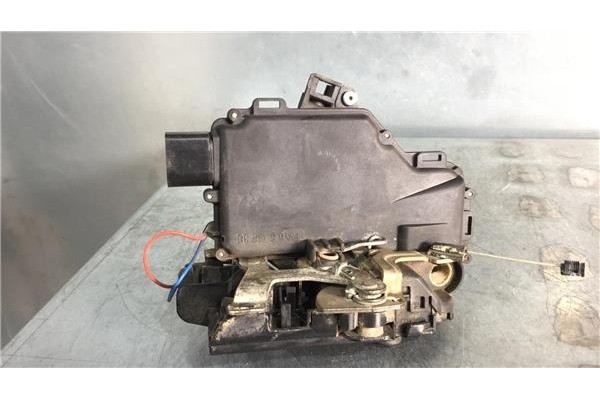 Recambio de cierre electromagnetico delantero izquierdo para volkswagen passat berlina (3b3) 1.9 tdi referencia OEM IAM   