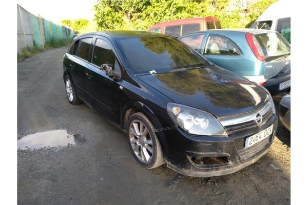 opel astra h berlina del año 2004