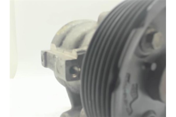 Recambio de bomba servodireccion para renault trafic ii furgón (fl) 2.5 dci 145 (fl0j) referencia OEM IAM 8200024738 26081335RR 