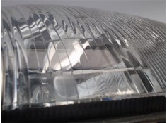 Recambio de faro delantero dcho para renault clio ii fase i (b/cb0) referencia OEM IAM 7701697618 67735101 