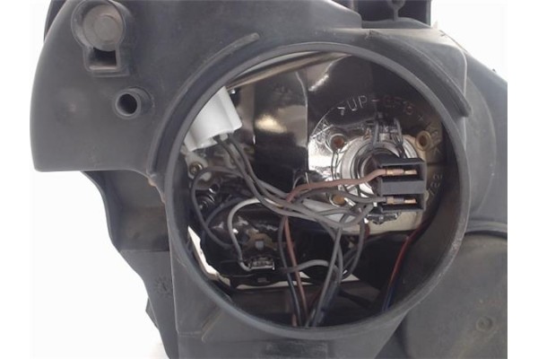 Recambio de faro delantero izquierdo para citroen xsara picasso referencia OEM IAM 6208J9  
