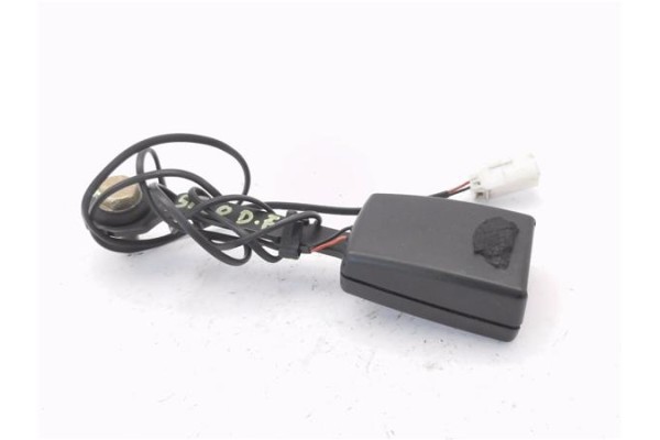 Recambio de anclaje cinturon delantero izquierdo para fiat stilo (192) 1.6 16v (192_xb1a) referencia OEM IAM 33023315  