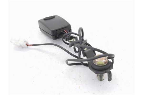 Recambio de anclaje cinturon delantero izquierdo para fiat stilo (192) 1.6 16v (192_xb1a) referencia OEM IAM 33023315  