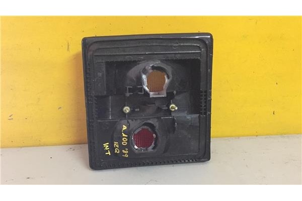 Recambio de piloto interior izquierdo para audi 100 berlina (443) 1.8 básico referencia OEM IAM 443945225  