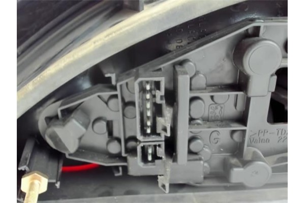 Recambio de piloto trasero derecho para peugeot 306 3/5 pt. (s1) referencia OEM IAM   