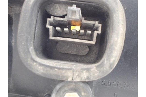 Recambio de piloto trasero derecho para renault twingo i (c06) referencia OEM IAM 36960748  