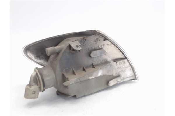 Recambio de intermitente delantero izquierdo para renault megane i berl./ berl. con portón (ba0) referencia OEM IAM 7700831466 8