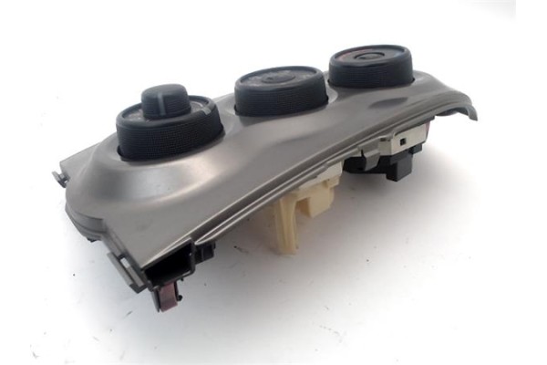 Recambio de mandos calefaccion / a.a. para toyota yaris (ksp9/scp9/nlp9) 1.0 vvt-i referencia OEM IAM 55900-0D220-B0  