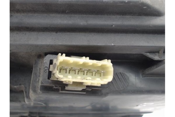 Recambio de faro delantero dcho para citroen xantia berlina referencia OEM IAM 88205034  